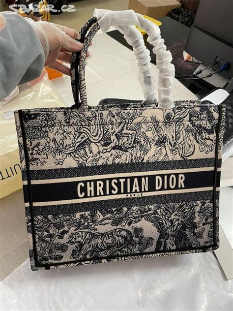 christian dior kabelka cena|dior kabelky.